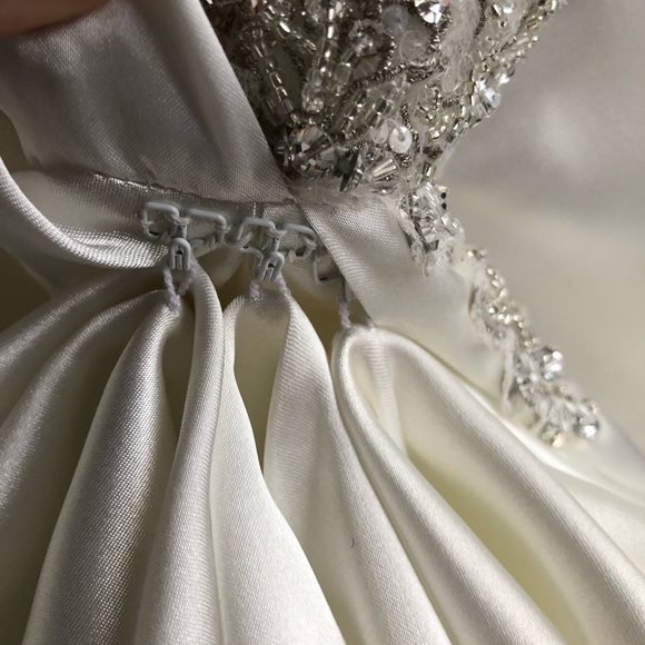 Vintage Inspired Satin Gown - Picture 6 of 8